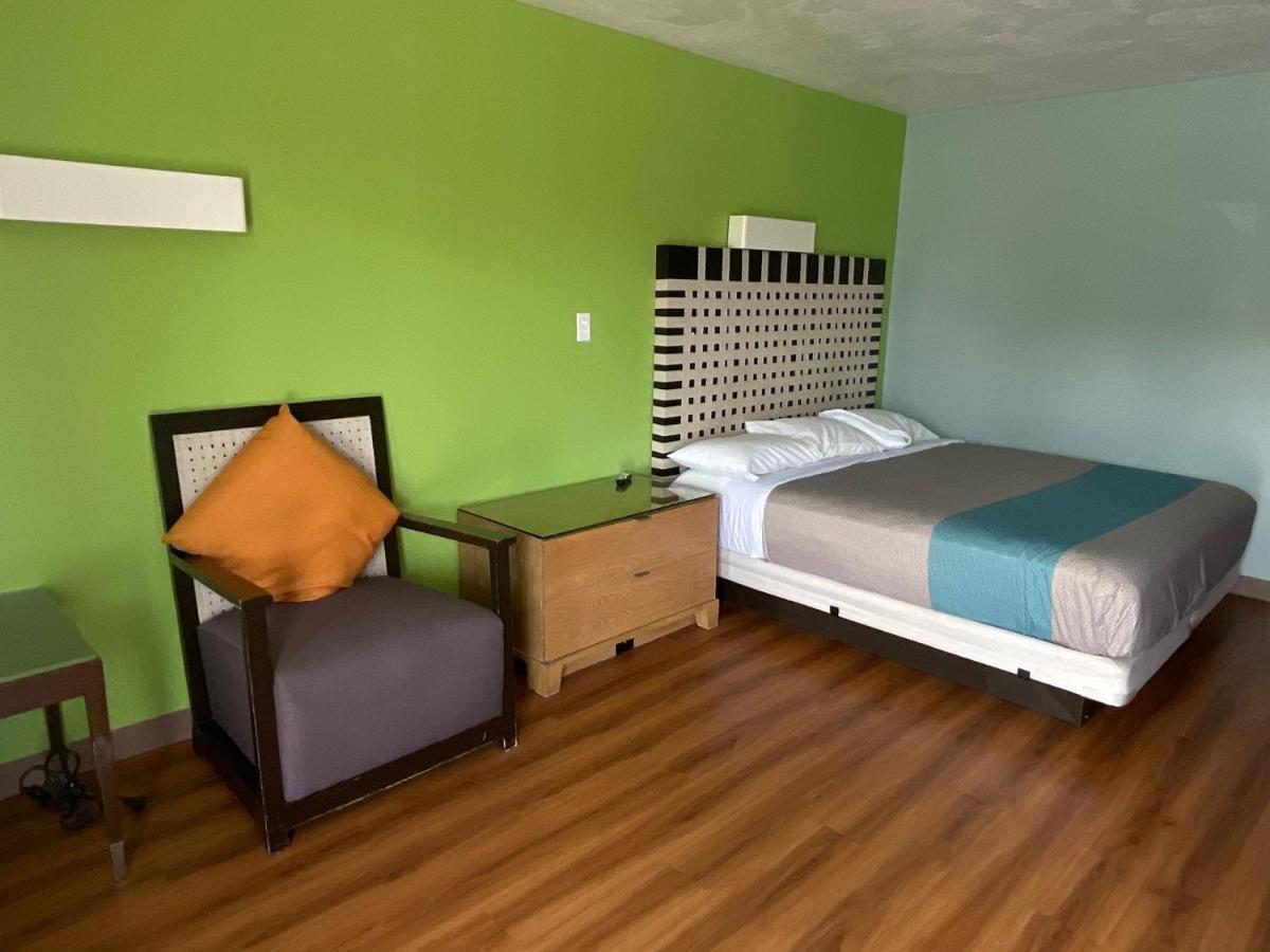 Country Yard Inn And Suites Sikeston Buitenkant foto