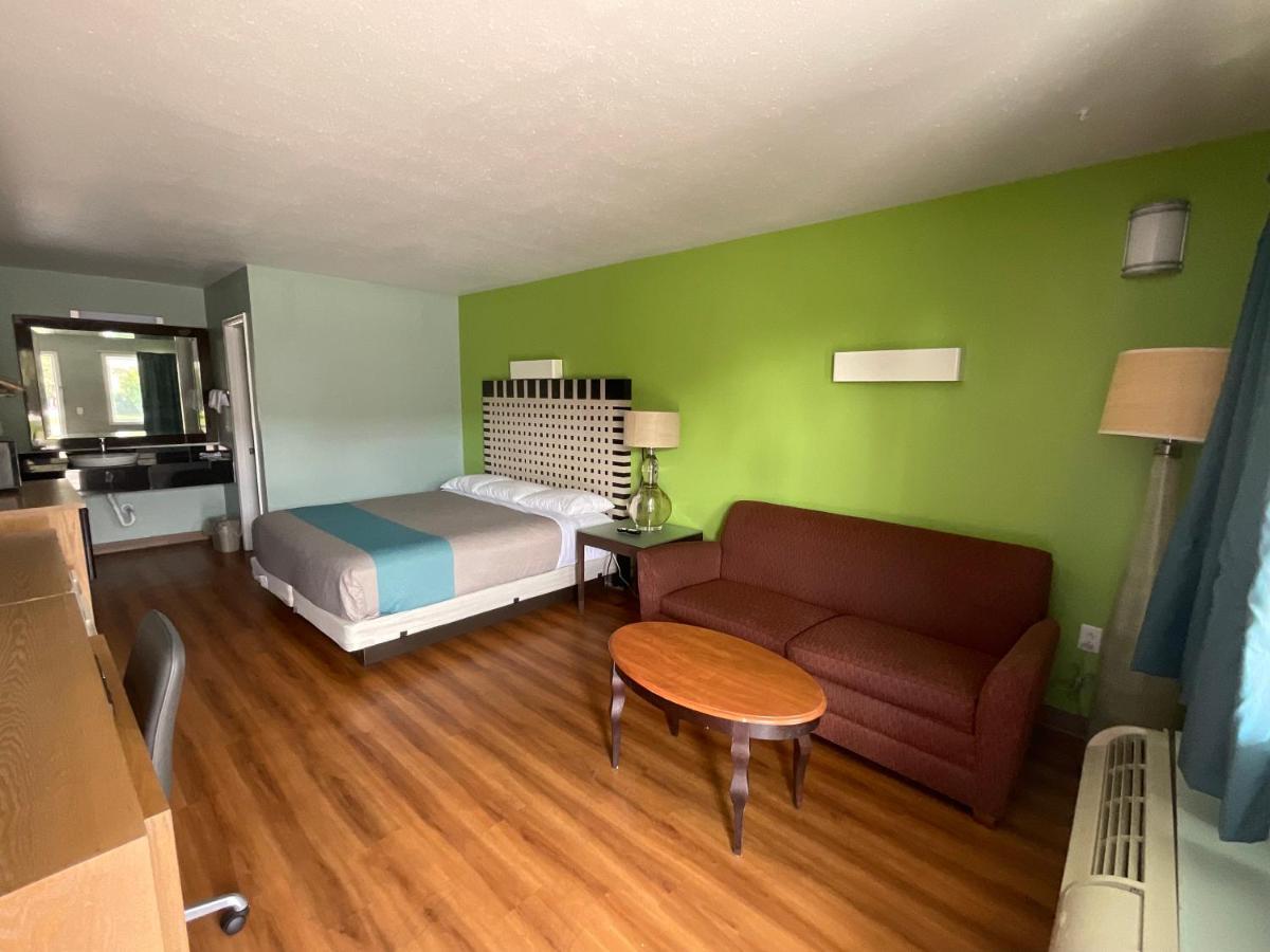 Country Yard Inn And Suites Sikeston Buitenkant foto