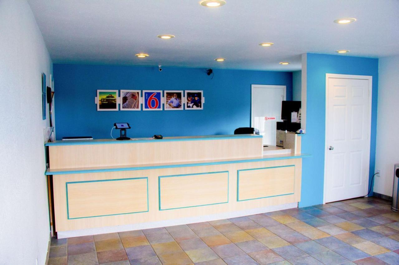 Country Yard Inn And Suites Sikeston Buitenkant foto